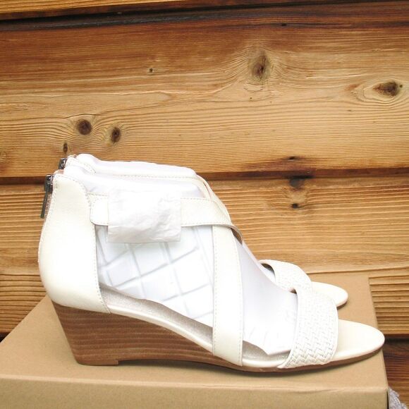 Lucky Brand Womens 7.5 White Wedge Sandals - Picture 4 of 9